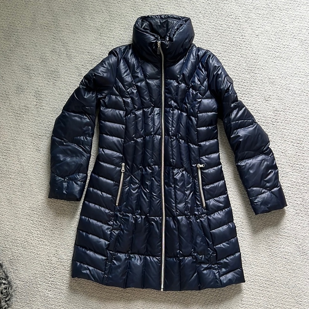 Guess puffer women’s jacket.